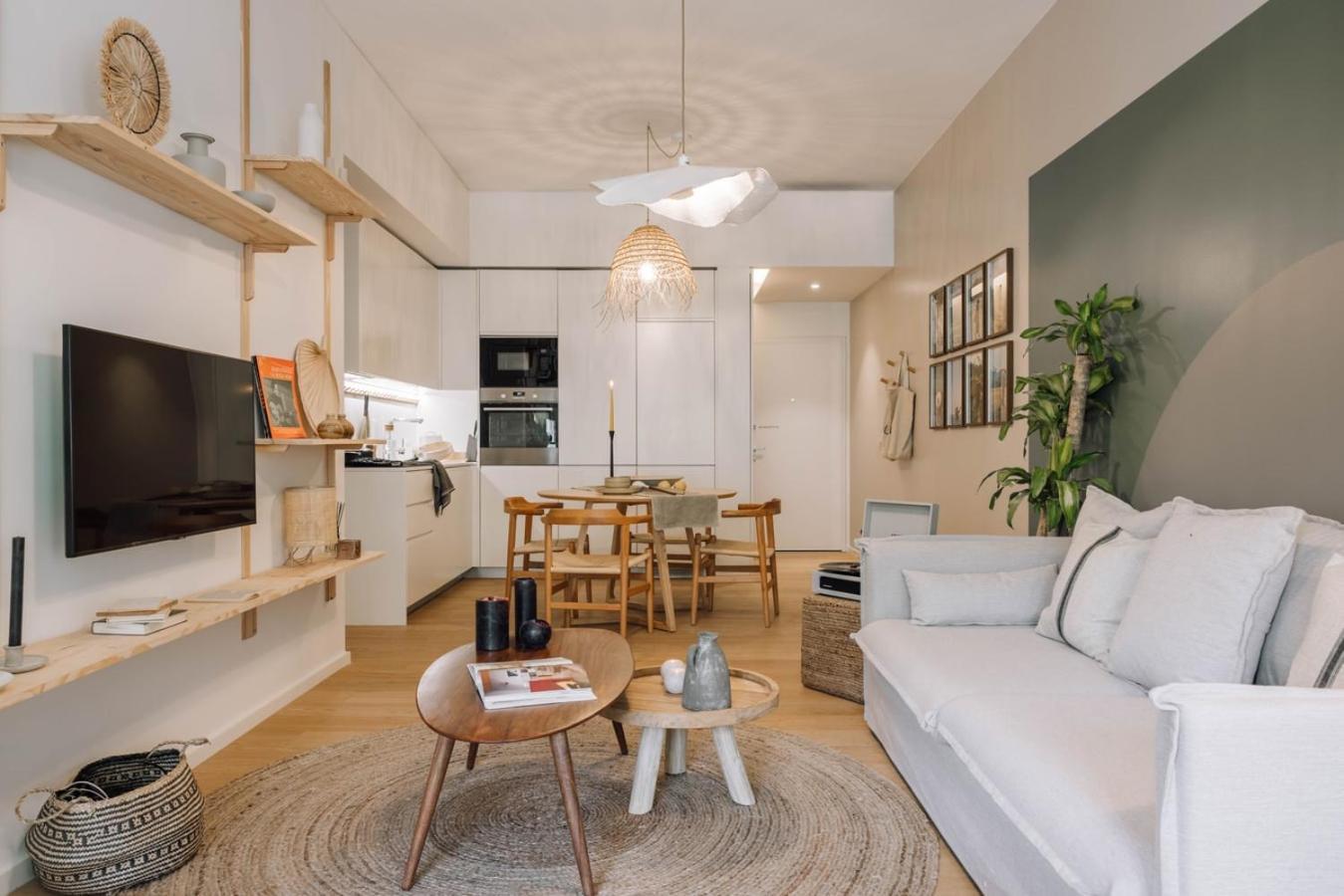 Apartment Banyak - 2 Bedrooms And Parking In Arroios